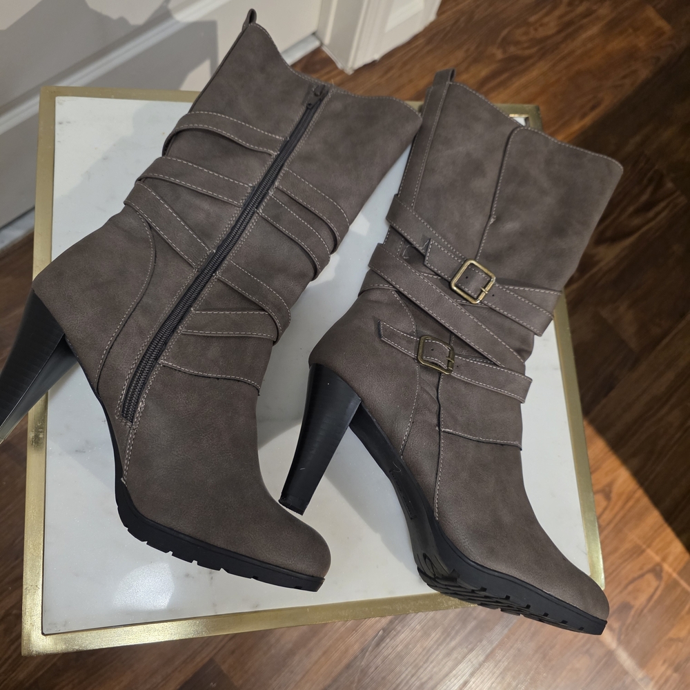 J.Elizabeth Women's Taupe Heeled Boots